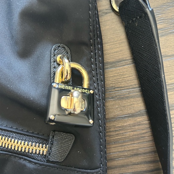 Henri Bendel Jettsetter Nylon Black Crossbody Bag EUC - Picture 10 of 12